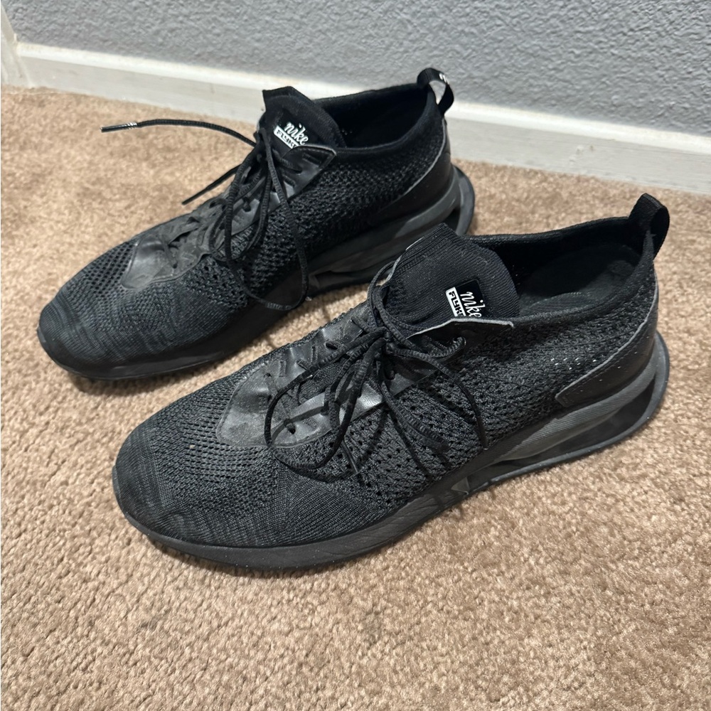 Nike Flyknit 11